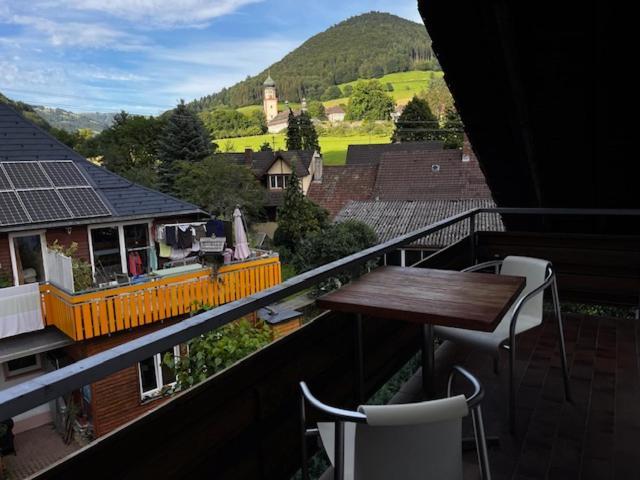 Gaestezimmer Muenstertal Ngoại thất bức ảnh